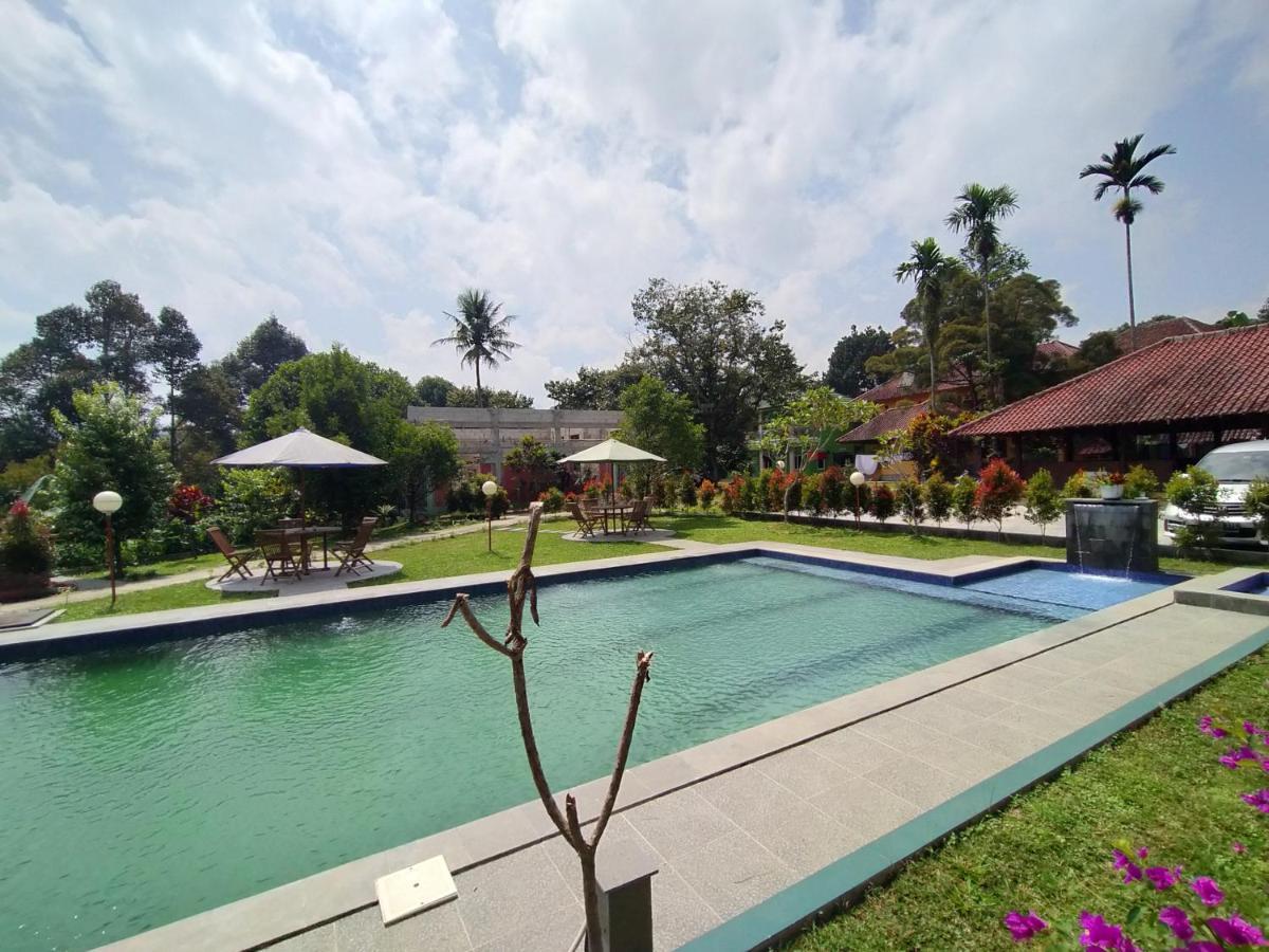 Hotel Batu Tua Puncak Redpartner